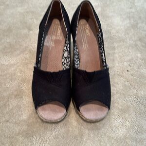 Tom’s Michelle Wedge